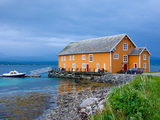 Handelsgården Sandtorgholmen - en kystperle i Troms